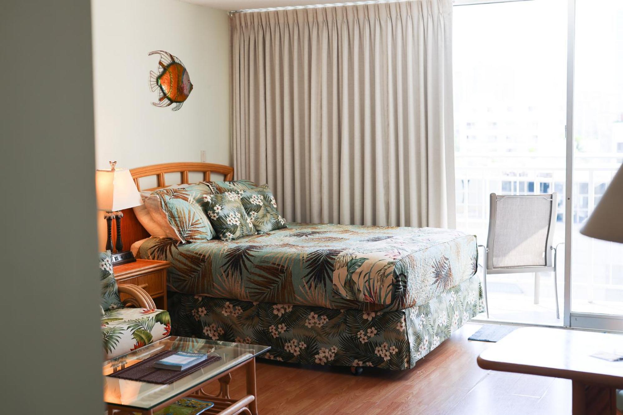 Tropical Studios At Marine Surf Waikiki - Free Parking - Best Location - Full Kitchen - Swimming Pool Honolulu Exterior foto